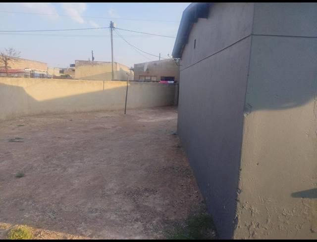 2 BEDROOM HOUSE FOR SALE IN KATLEHONG SOUTH